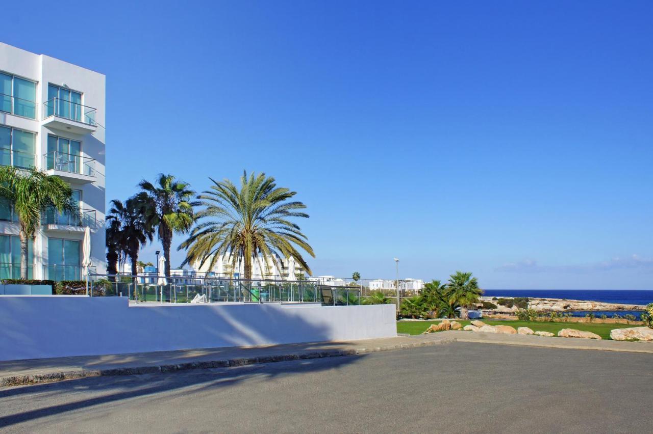 Lucile - Coralli Beachfront Apartment Paralimni Zewnętrze zdjęcie