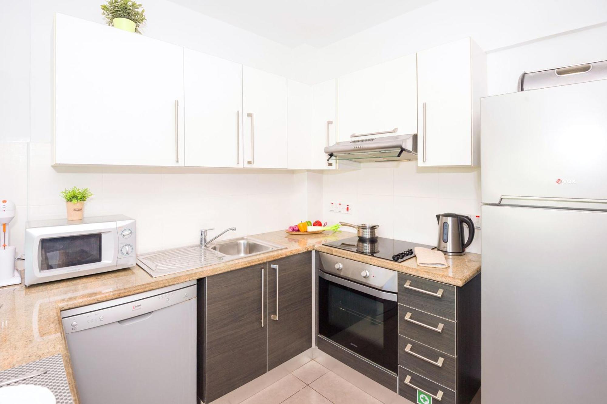 Lucile - Coralli Beachfront Apartment Paralimni Zewnętrze zdjęcie