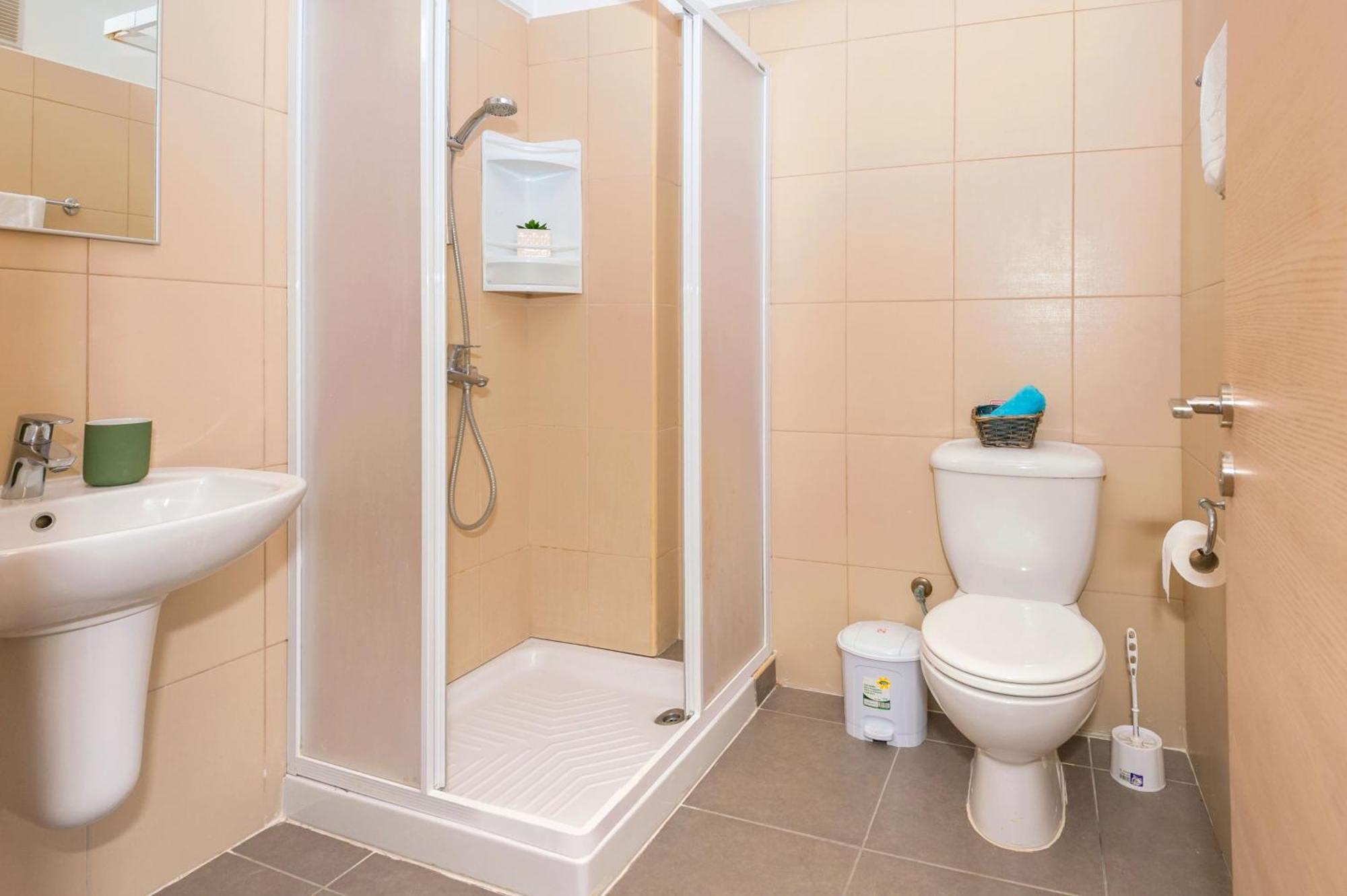 Lucile - Coralli Beachfront Apartment Paralimni Zewnętrze zdjęcie