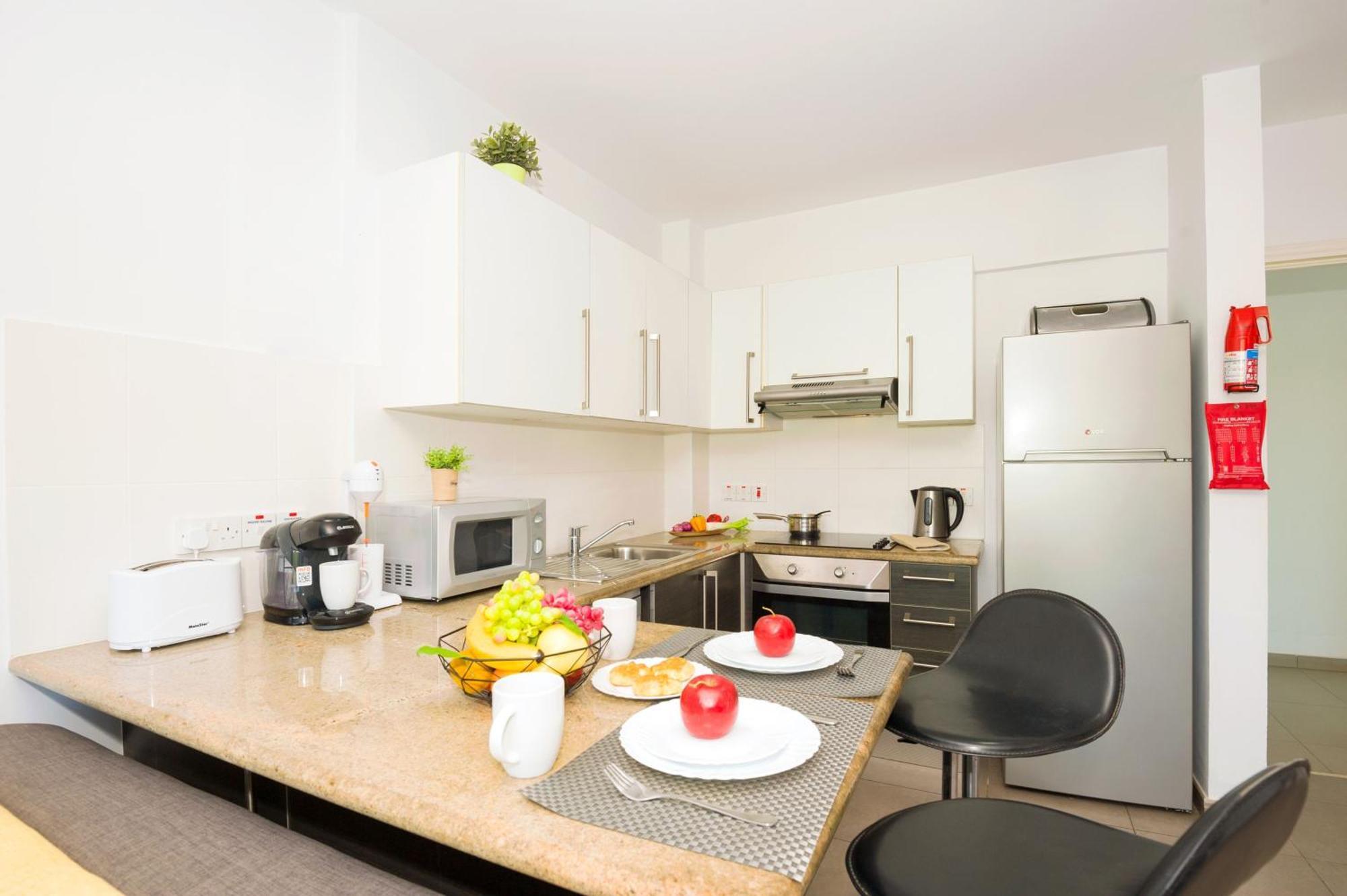 Lucile - Coralli Beachfront Apartment Paralimni Zewnętrze zdjęcie